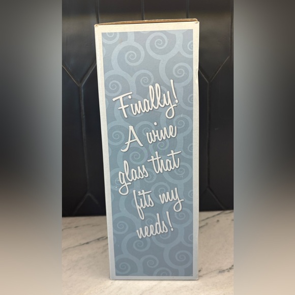 Big Mouth Toys Huge Wine Bottle Glass Holds Full 750mL Bottle Hilarious Gag Gift - Picture 6 of 8